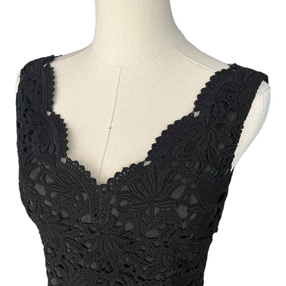 ANN TAYLOR NWT Giupure Lace double V scalloped mini in Black Size 0 - Picture 5 of 6